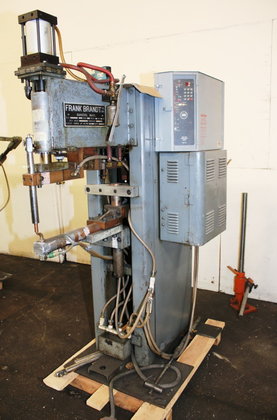 1973 125 KVA 24" Throat