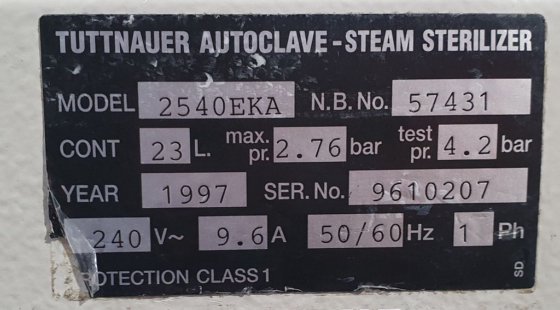 TUTTNAUER 実験室用オートクレーブ