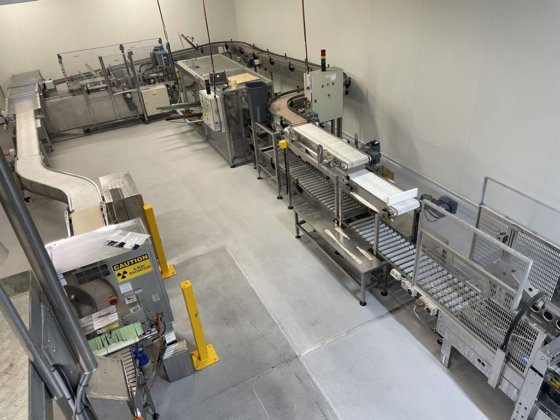 东洋机械/安立公司全套 Doy Pack 灌装和包装生产线