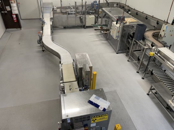 東洋自動機／アンリツ ドイパック充填包装ライン一式