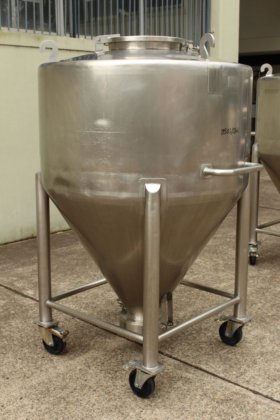 卡尔森不锈钢手提箱