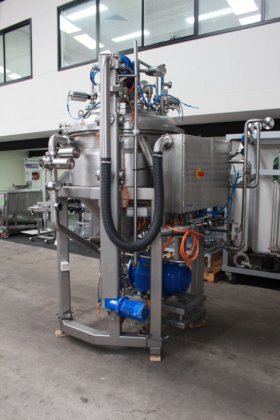 内置在线乳化机的 AZO 真空夹套加工罐