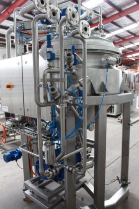 内置在线乳化机的 AZO 真空夹套加工罐