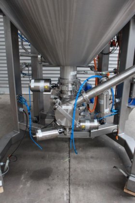 内置在线乳化机的 AZO 真空夹套加工罐