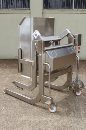 不锈钢电动垃圾箱提升机