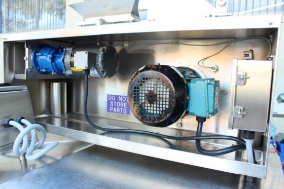 フィッツパトリック社製オーガーフィーダー付ハンマーミル