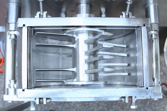 带螺旋给料机的 Fitzpatrick Fitzmill 碾磨机