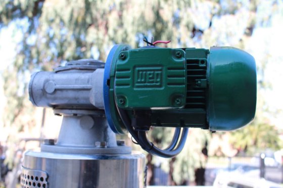 不锈钢酒窝夹套保温混合罐