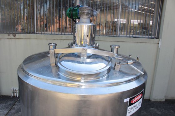 不锈钢酒窝夹套保温混合罐