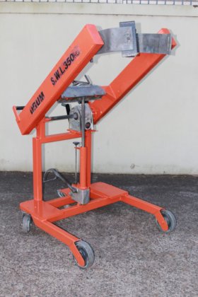 液压油桶升降机