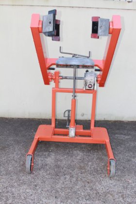 液压油桶升降机