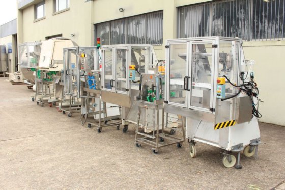 カートン折り機