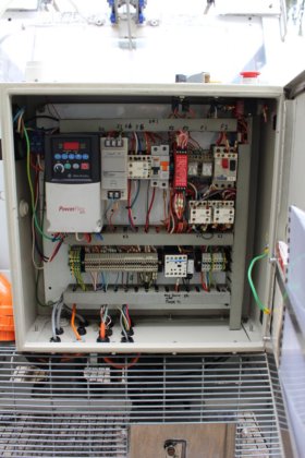 カートン折り機