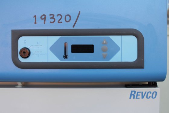 サーモサイエンティフィックラボ用フリーザー