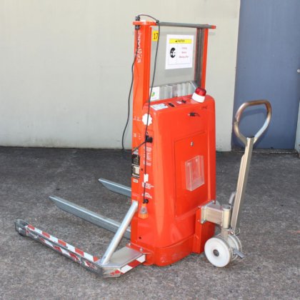 Simpro Quikstak液压堆垛机