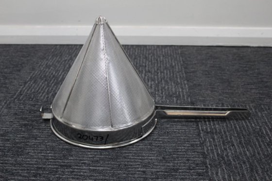 ステンレス製円錐形ストレーナー