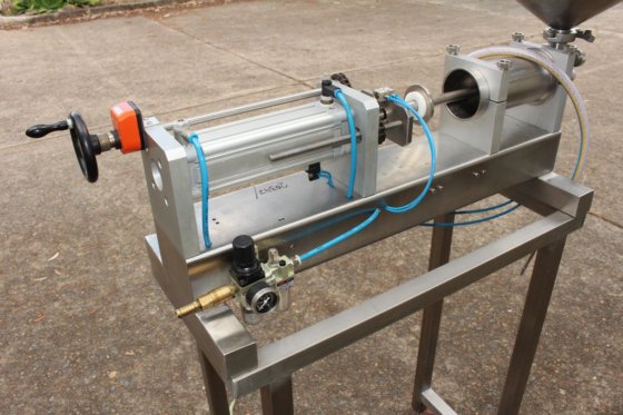 Mourpak卧式活塞灌装机