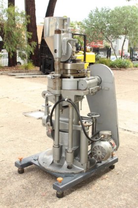 マネスティタブレットプレス