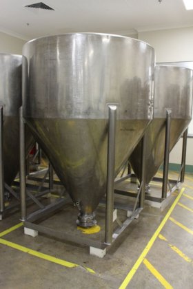 ステンレス製コニカルホッパー