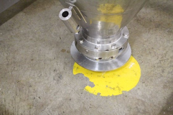 ステンレス製コニカルホッパー