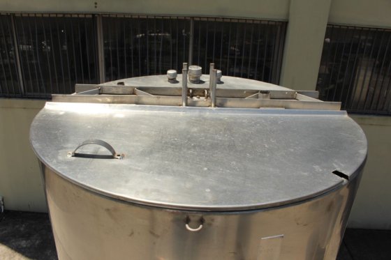 - 不锈钢水箱