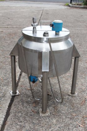 不锈钢夹套式水箱