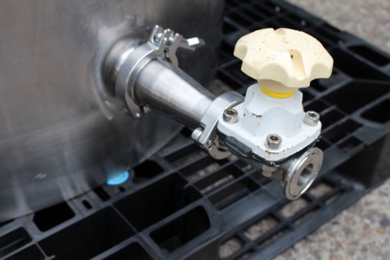 不锈钢夹套式水箱