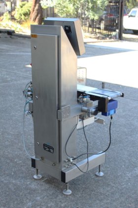 带空气剔除装置的 Garvens 在线检重秤