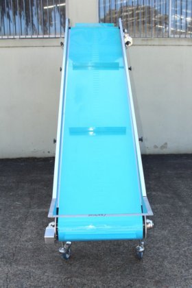 S/S フレームのクリート付きベルト エレベーター