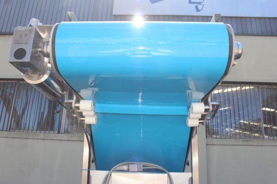 S/S フレームのクリート付きベルト エレベーター