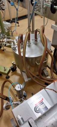 フローフィル、コンパクトな液体充填、キャッピング、ラベリングライン