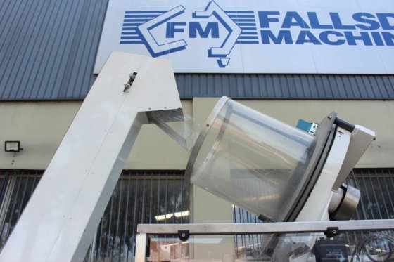 Inil 直列式自动螺旋封盖机带升降装置