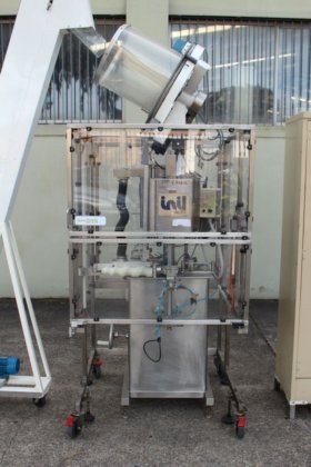 Inil 直列式自动螺旋封盖机带升降装置