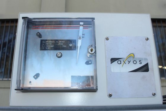 アクシオス・ラボラトリー・インキュベーター