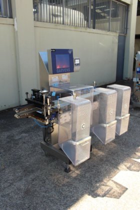 带空气喷射剔除器的 Garvens 检重秤