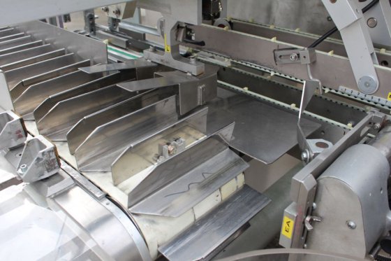 IMA全自动卧式装盒机