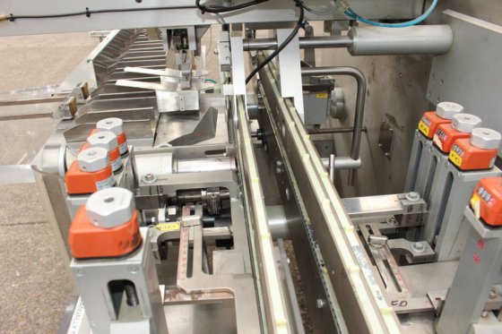 IMA全自动卧式装盒机