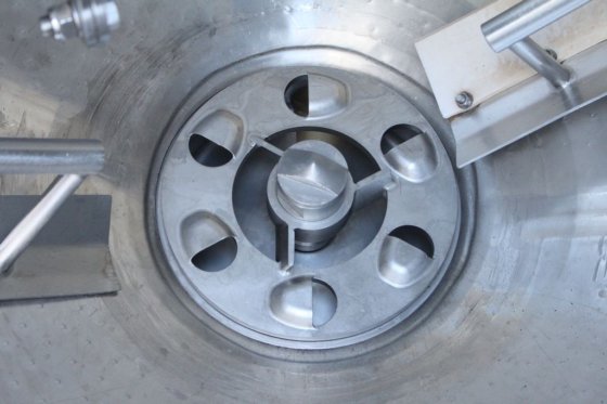 佩非布工程公司不锈钢夹套罐（带分液器