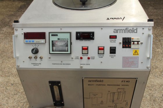 带有 Silverson 乳化剂的 Armfield 通用工艺罐