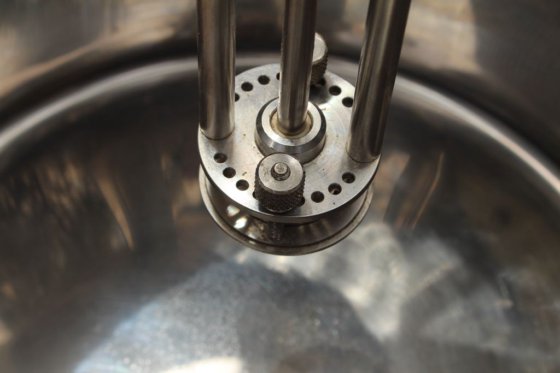 带有 Silverson 乳化剂的 Armfield 通用工艺罐