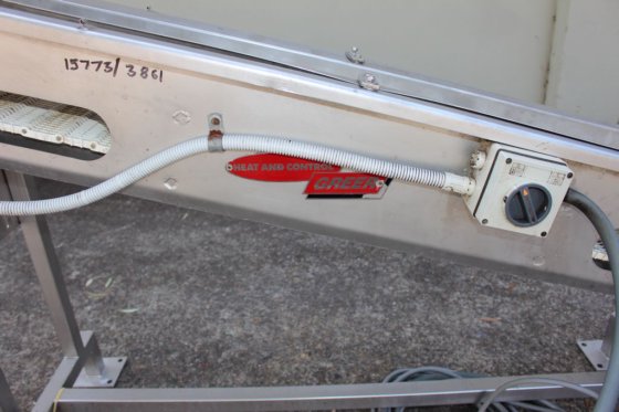 格里尔加热和控制输送机