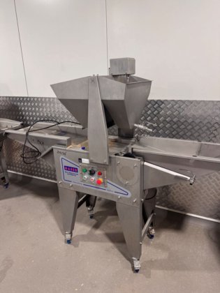 GASER 自動バッターパン粉機