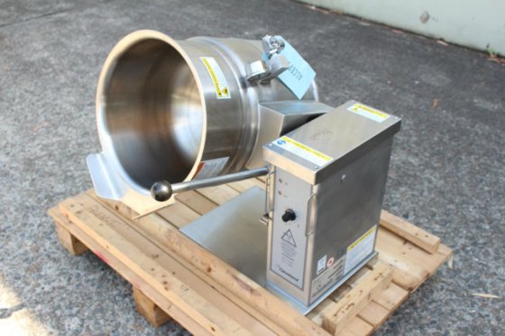 克利夫兰电热蒸汽倾斜水壶