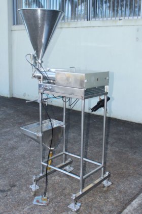 ハンター横型ピストン充填機