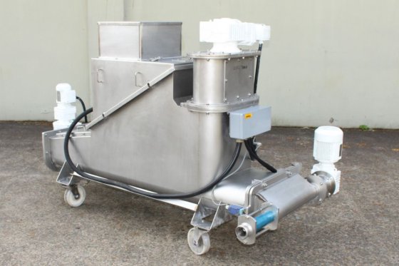 "BVT" 不袗黄油/糊挤出机泵，带 MultiAuger 进料系统