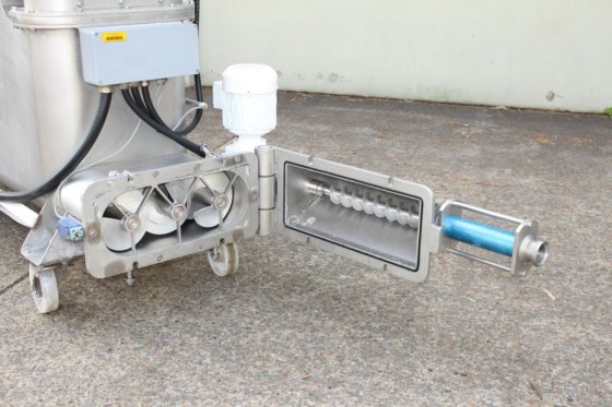 "BVT" 不袗黄油/糊挤出机泵，带 MultiAuger 进料系统