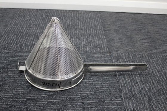 ステンレス製円錐形ストレーナー