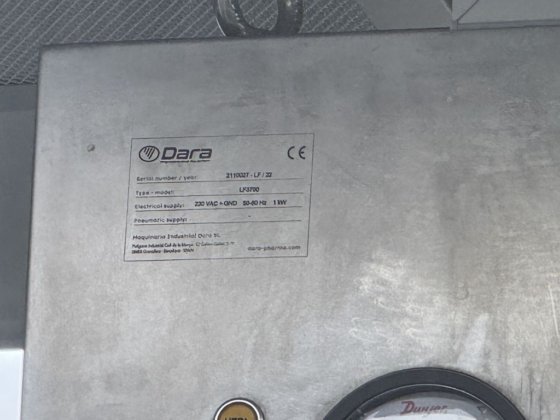 Dara 半自动层流式静脉输液袋灌装和封口机