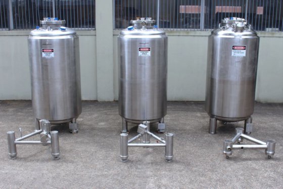 ピティット・エンジニアリング ステンレススチール断熱真空/圧力タンク