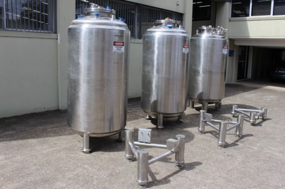 ピティット・エンジニアリング ステンレススチール断熱真空/圧力タンク